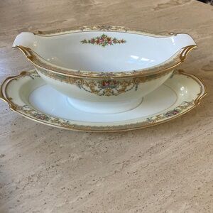 Noritake Sonora gravy boat